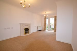 LIVING ROOM- click for photo gallery